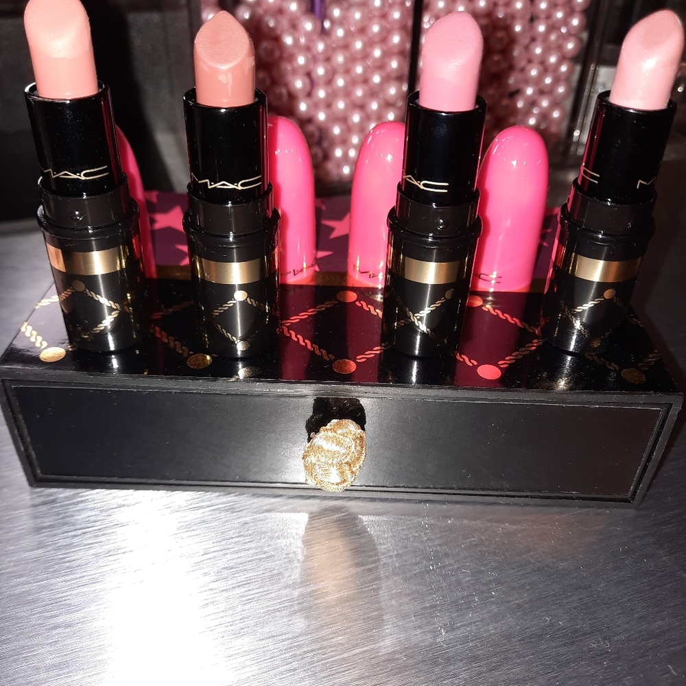 Mac nutcracker collection - Picture 2 of 3